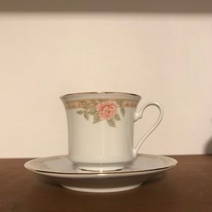 Vintage Lynn’s fine China cup and saucer